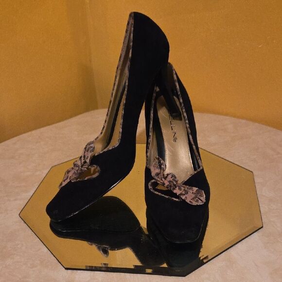 Bellini Elegant Black Women's Heels with Leopard Print Bow - Picture 9 of 9